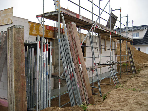 Fläche der Garage Gerüst hinter dem Haus