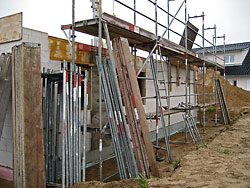 Fläche der Garage Gerüst hinter dem Haus